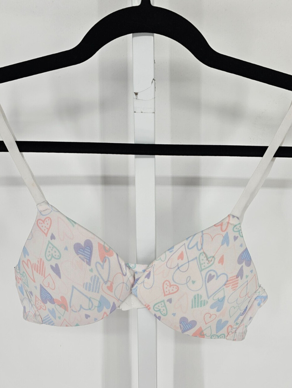 Hanes Womens Sz 32A Lightly Padded T Shirt Bra Pastel Heart Print